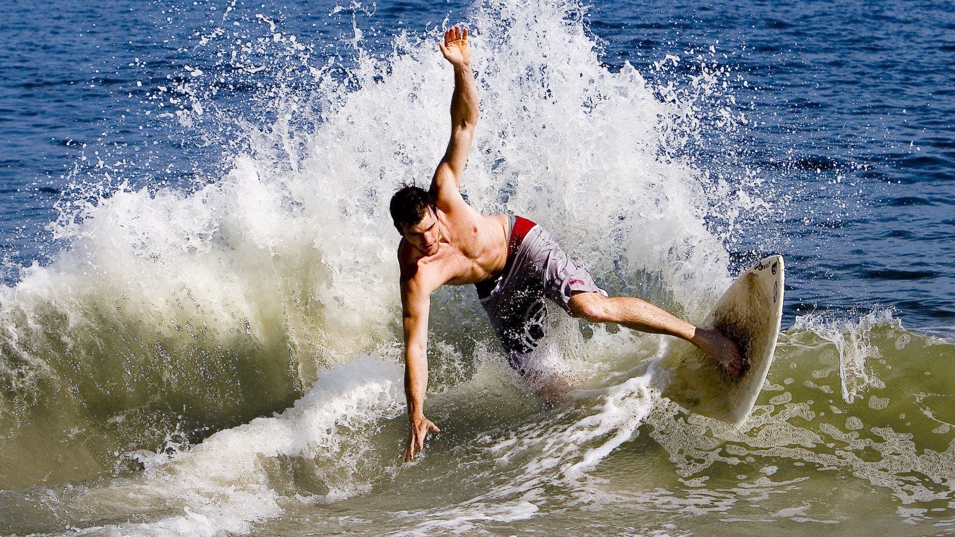 多平台直播:赛事在线观看无死角,免费直播比赛